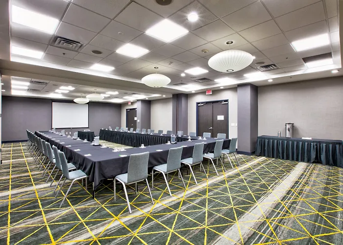 Dallas - Worth Airport South By Ihg Hotel 3*