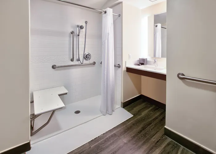 Dallas - Worth Airport South By Ihg Hotel 3*